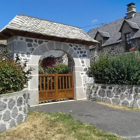 Holiday home Maison De Caractere Renovee, 4 Pers, Au Coeur Du Carladez Avec Jardin Privatif Et Activites Touristiques A Proximite - Fr-1-742-225