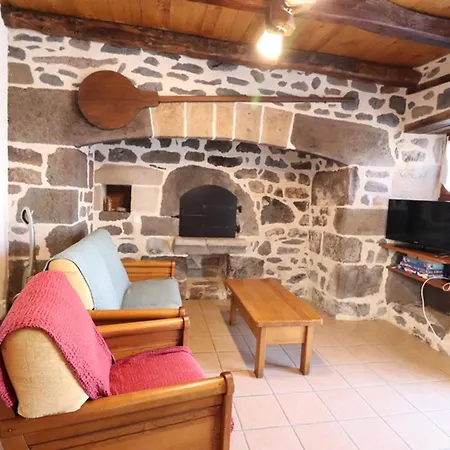 Maison De Caractere Renovee, 4 Pers, Au Coeur Du Carladez Avec Jardin Privatif Et Activites Touristiques A Proximite - Fr-1-742-225 Holiday home *